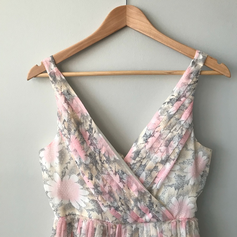 Elizabeth and James Floral Manette Dress - Picture 3 of 8